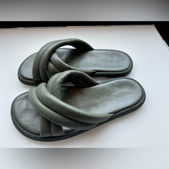 Women's Olive Slide Sandals - Picture 2 of 3
